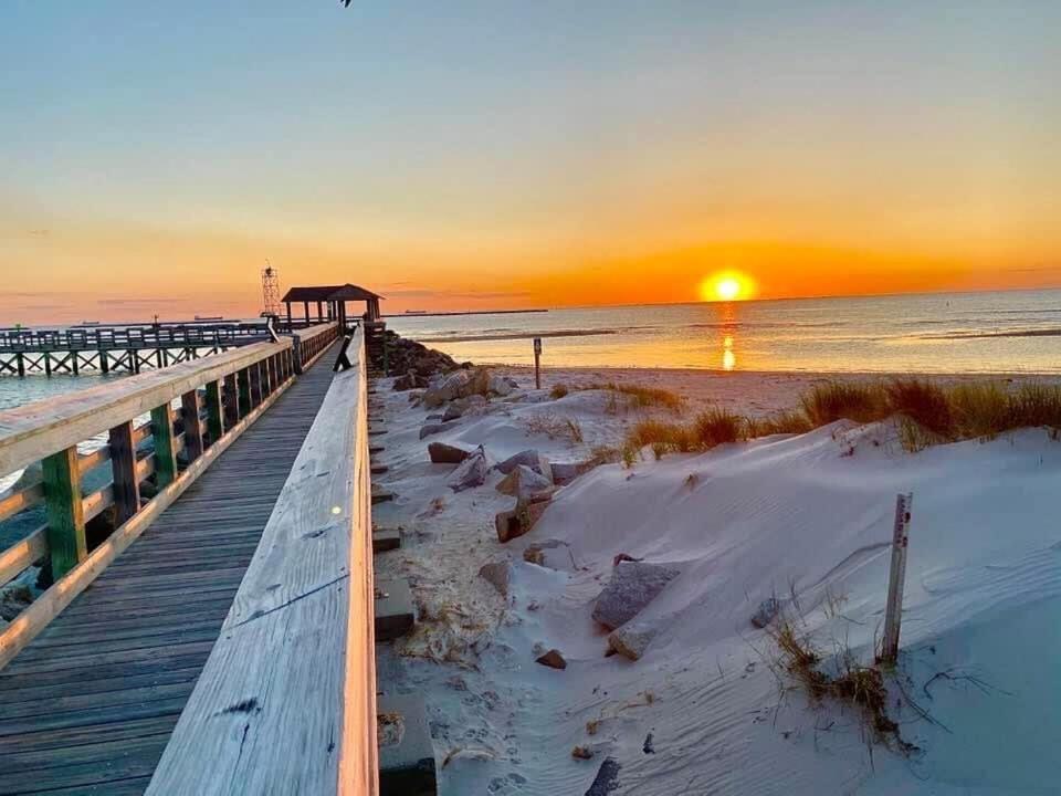 Key Lime Cottage Steps From Cape Charles Beach מראה חיצוני תמונה
